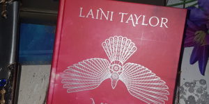 Laini Taylor Muse of Nightmares 01
