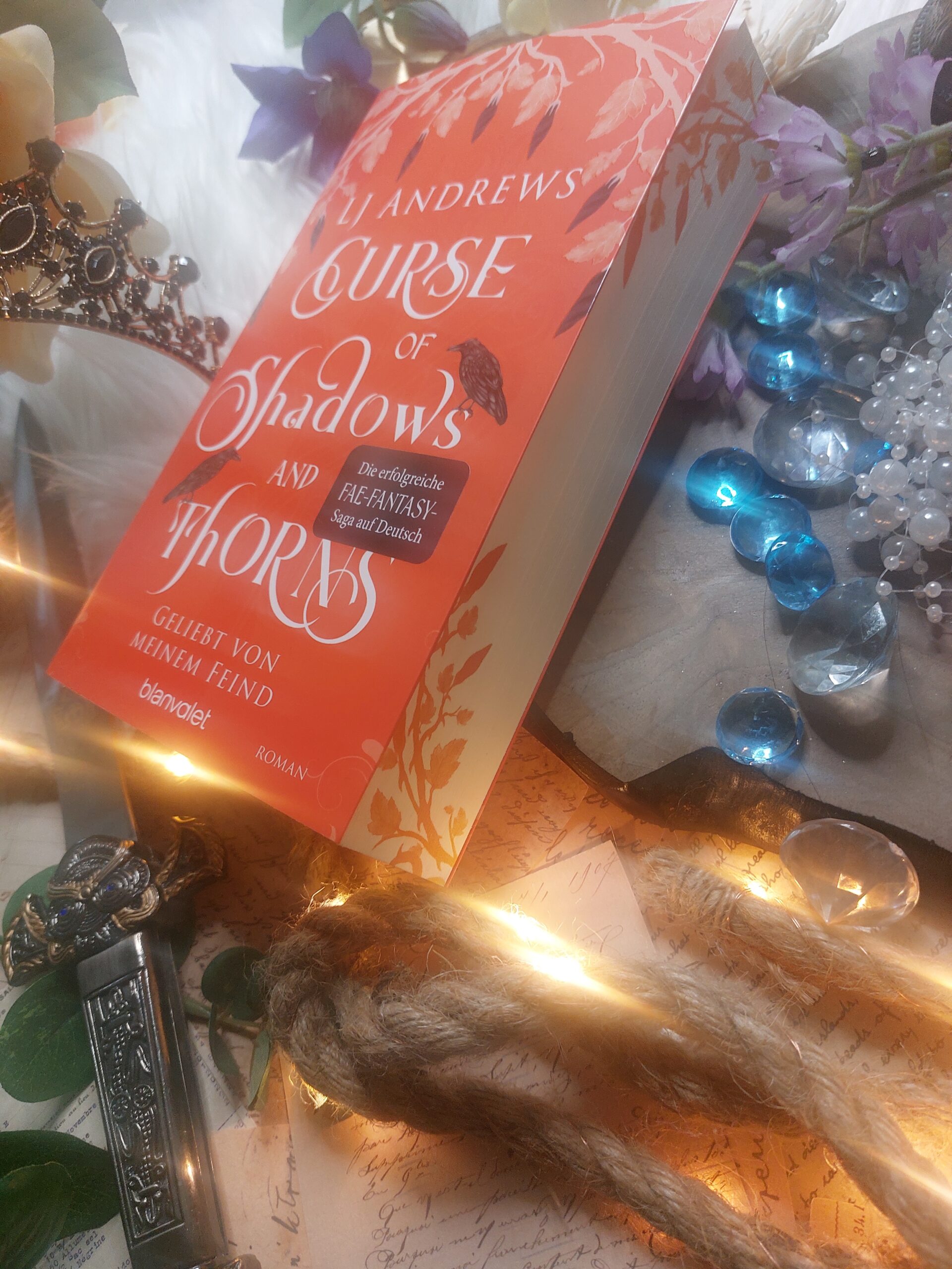 Curse of Shadows and Thorns von L. J. Andrews Etwas zu vorhersehbar
